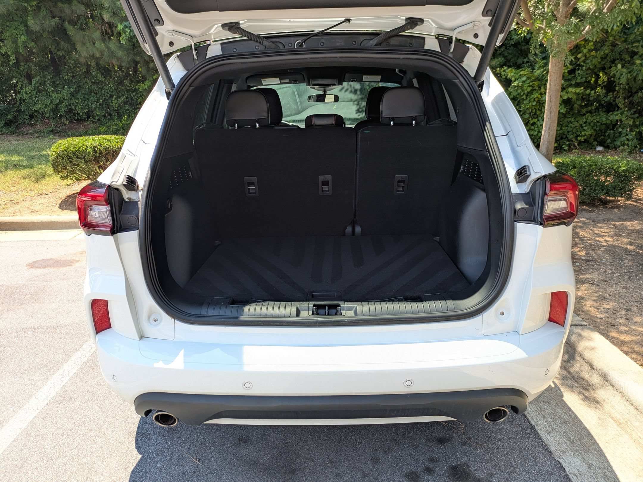 Certified 2024 Ford Escape ST-Line w/ Tech Pack #1 AWD/4WD image 30