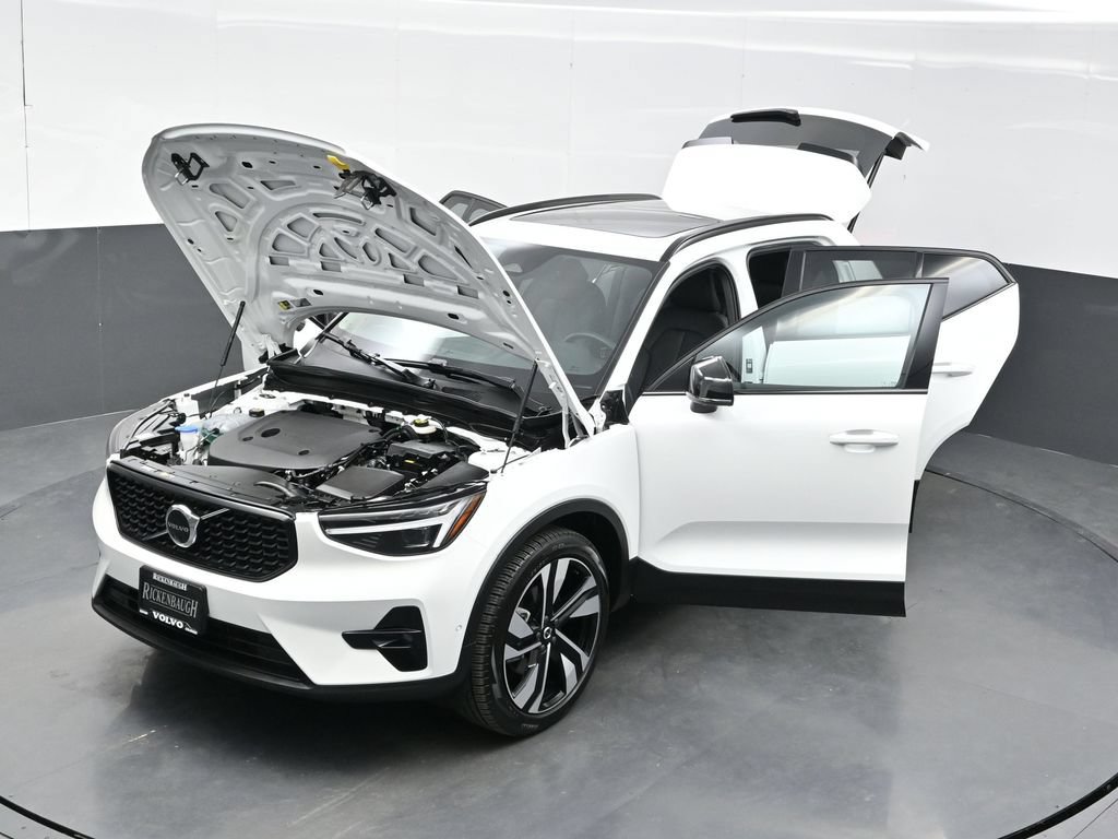 New 2026 Volvo XC40 B5 Ultra w/ Climate Package AWD/4WD image 40