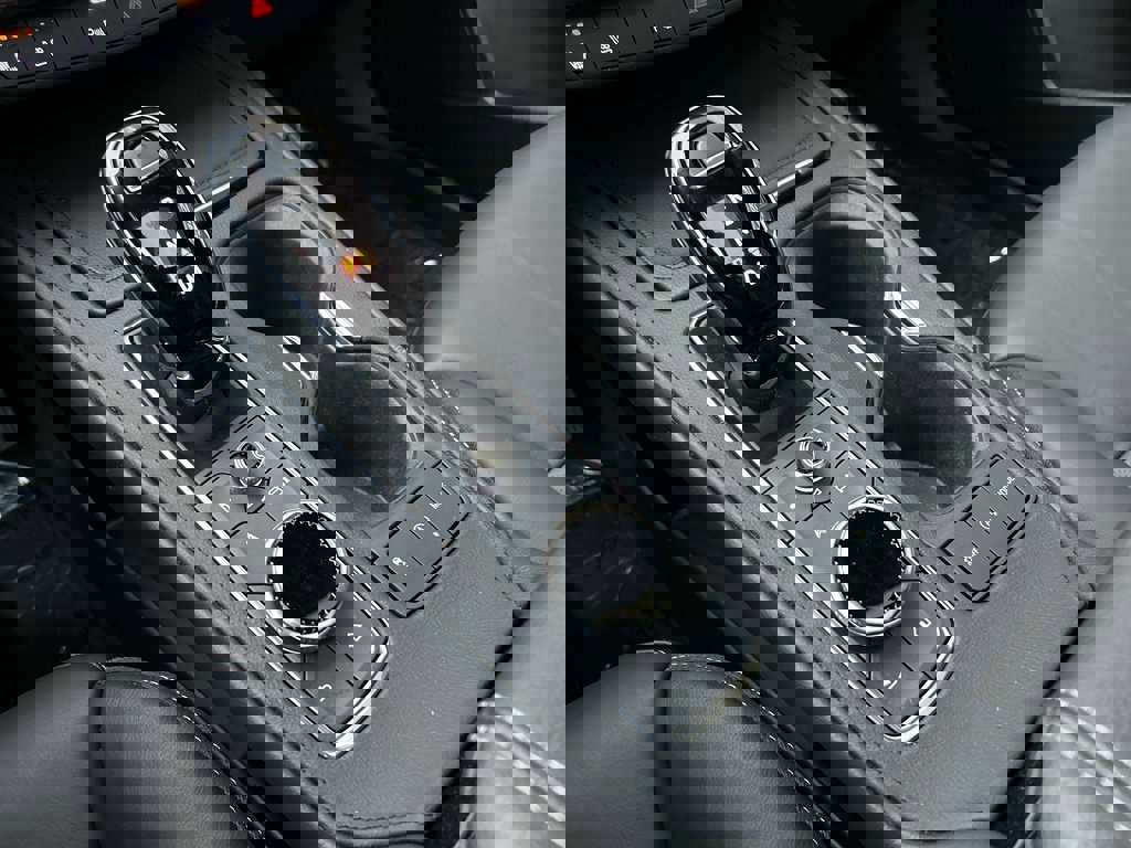 Used 2024 Cadillac XT4 Premium Luxury image 24