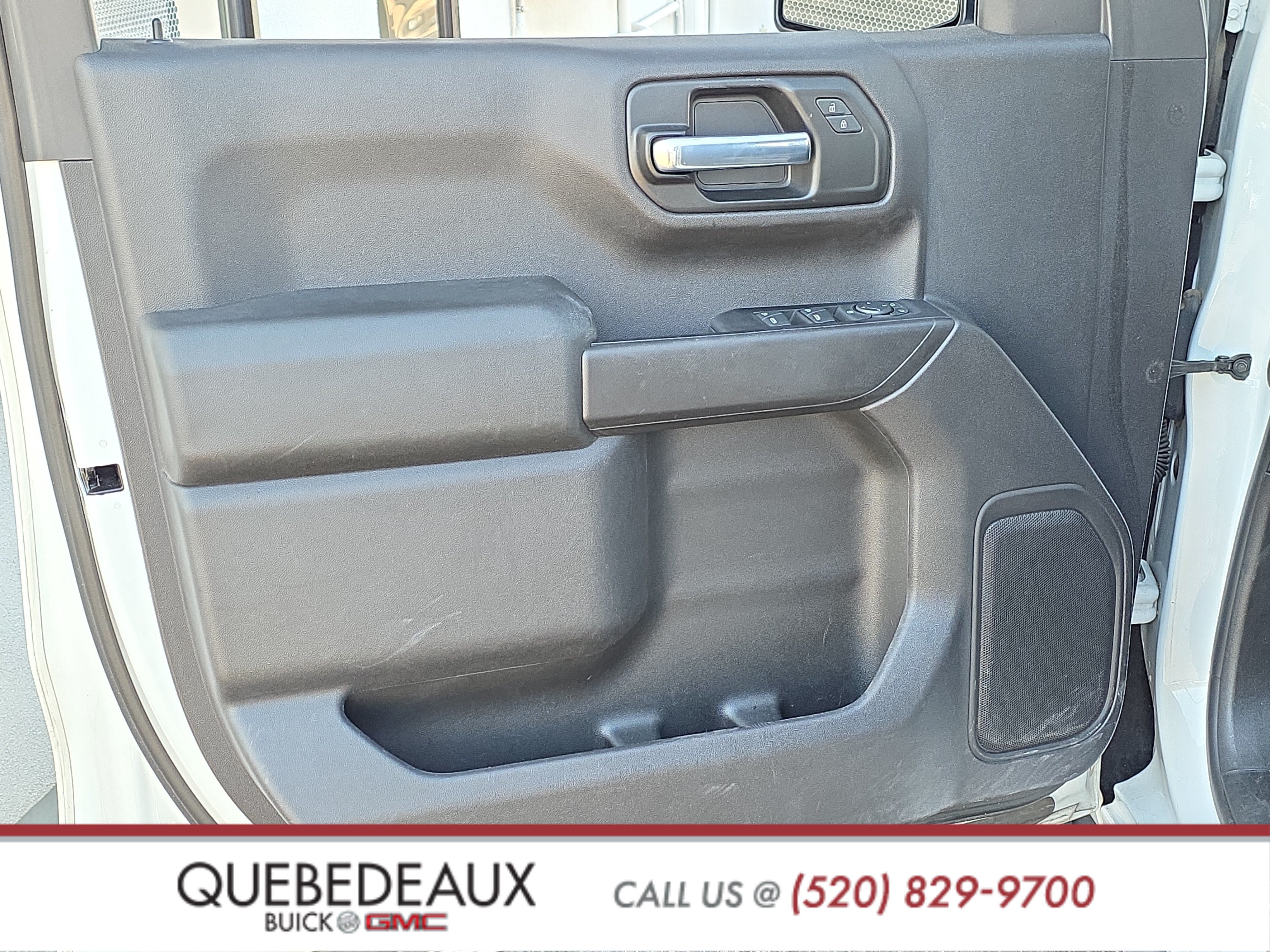 Used 2021 GMC Sierra 1500 4x4 Crew Cab w/ Sierra Value Package image 9