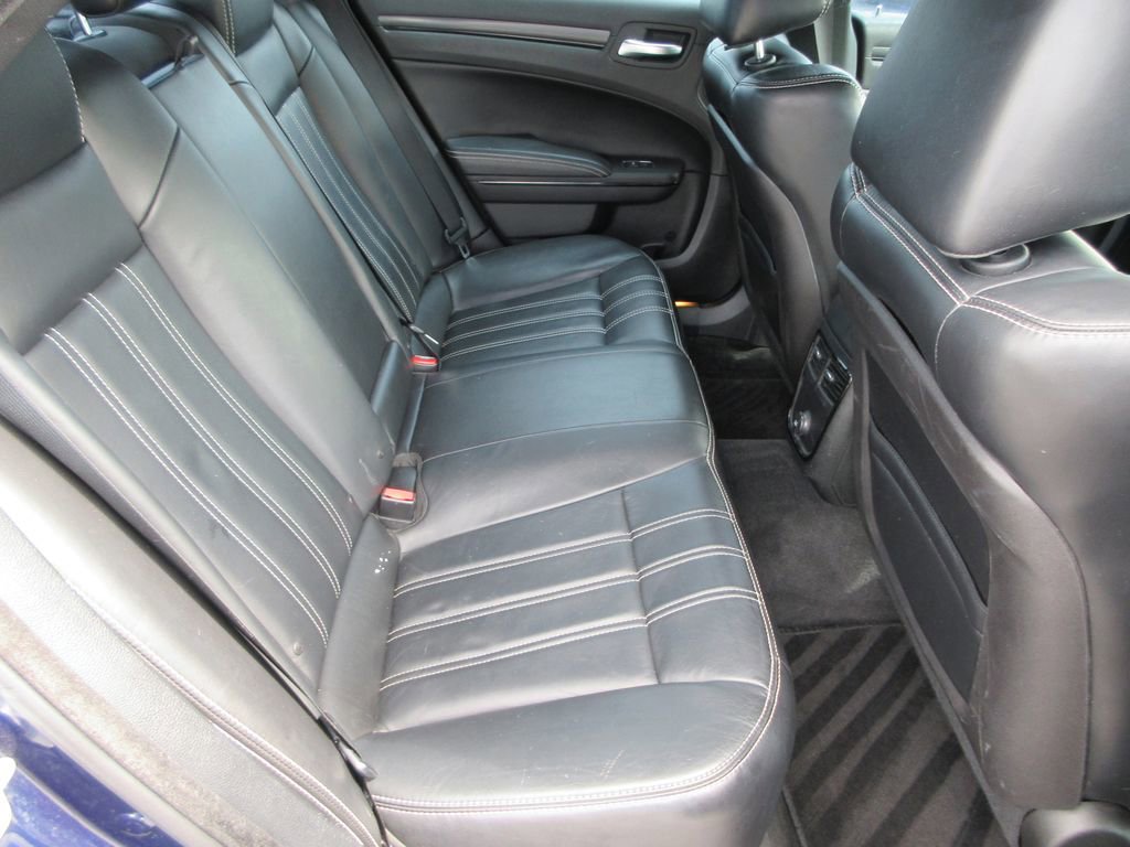 Used 2014 Chrysler 300 S image 18