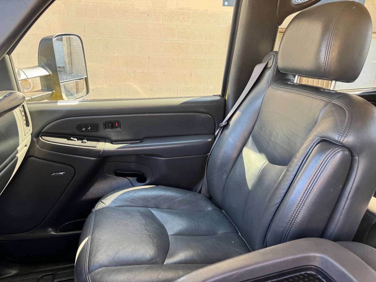 Used 2007 Chevrolet Silverado 2500 LT w/ Heavy-Duty Power Package AWD/4WD image 28