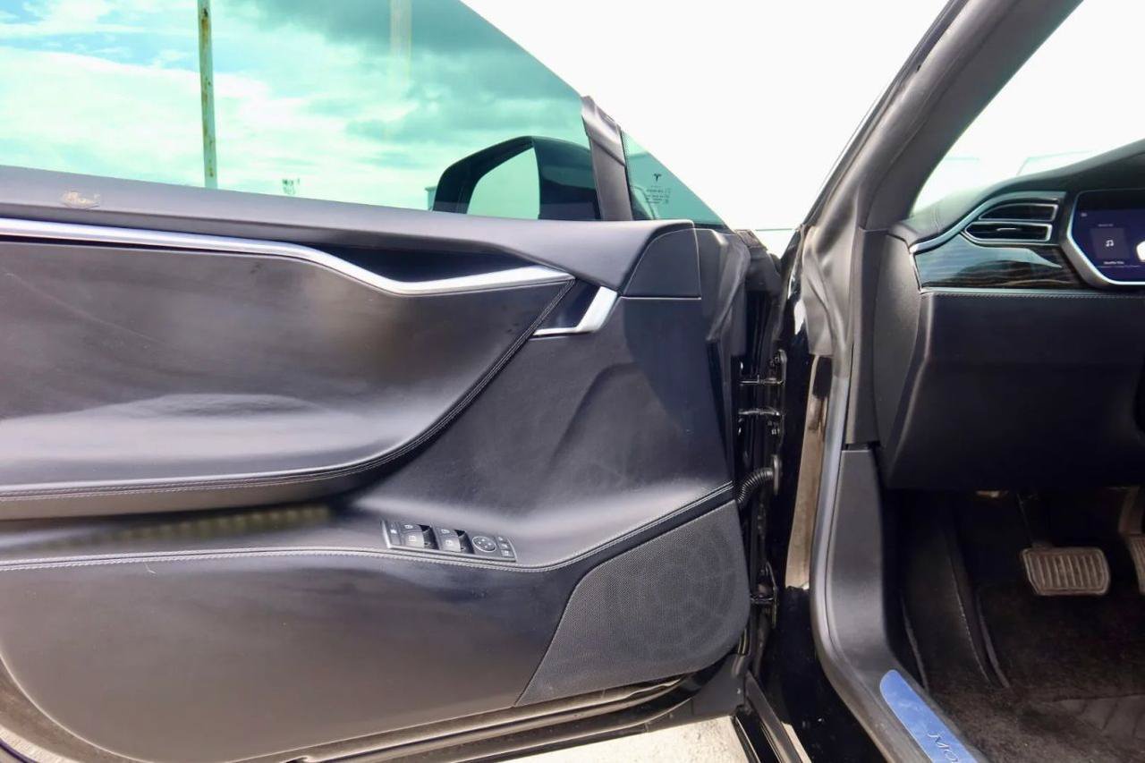 Used 2018 Tesla Model S 75D AWD/4WD image 11