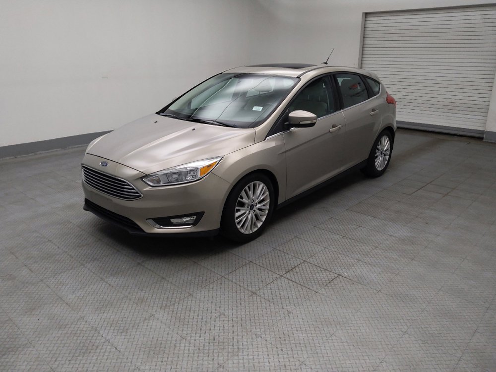 Used 2016 Ford Focus Titanium FWD image 2