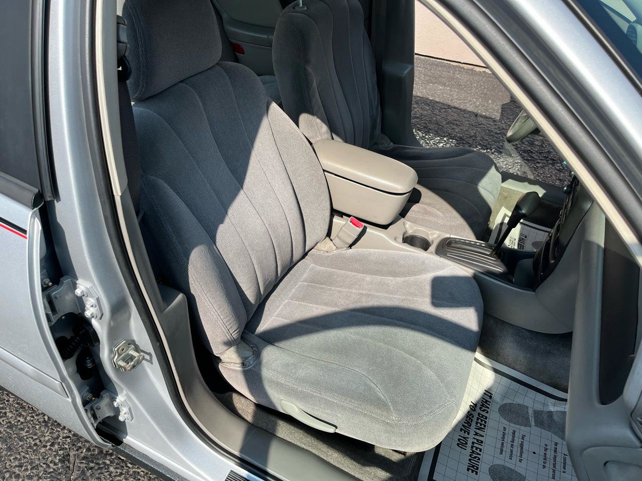 Used 2005 Chevrolet Malibu Classic FWD image 24