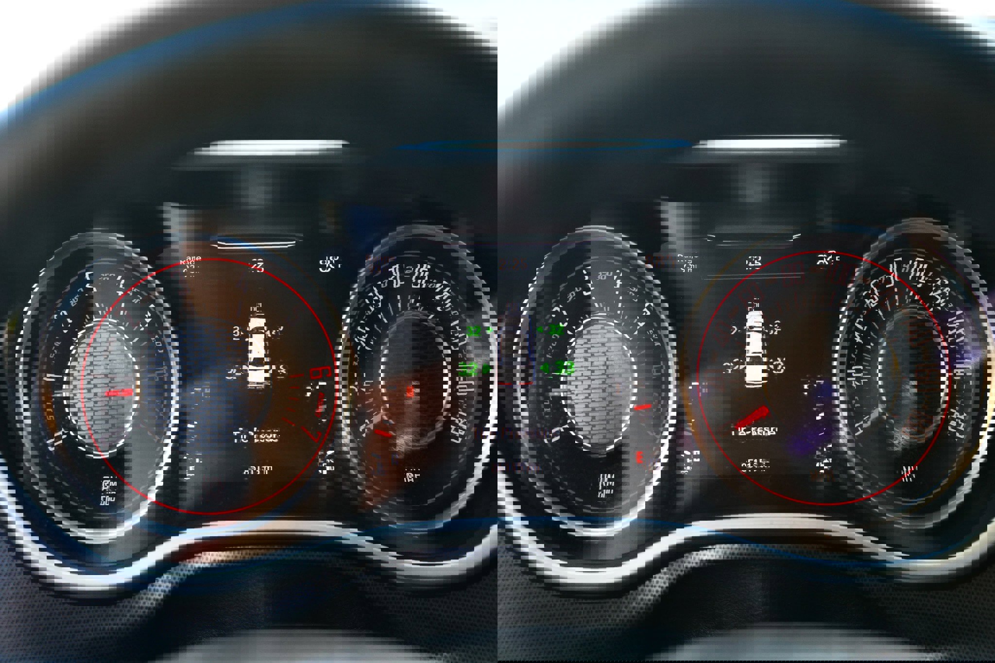 Used 2015 Dodge Challenger R/T Scat Pack w/ Scat Pack Appearance Package image 33