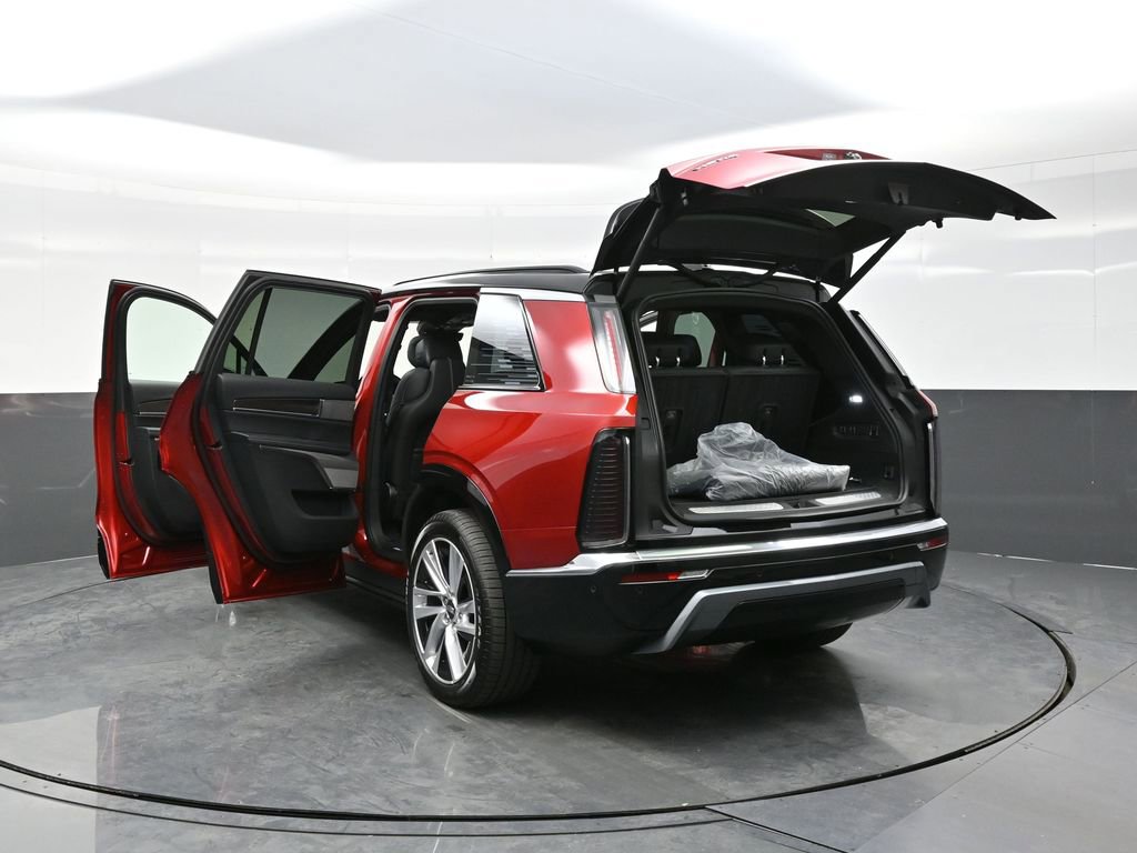 New 2026 Cadillac Vistiq Luxury w/ LPO, Floor Liner Package image 29