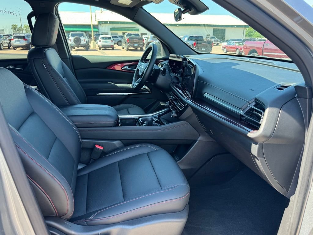 Used 2025 Chevrolet Traverse Z71 AWD/4WD image 26