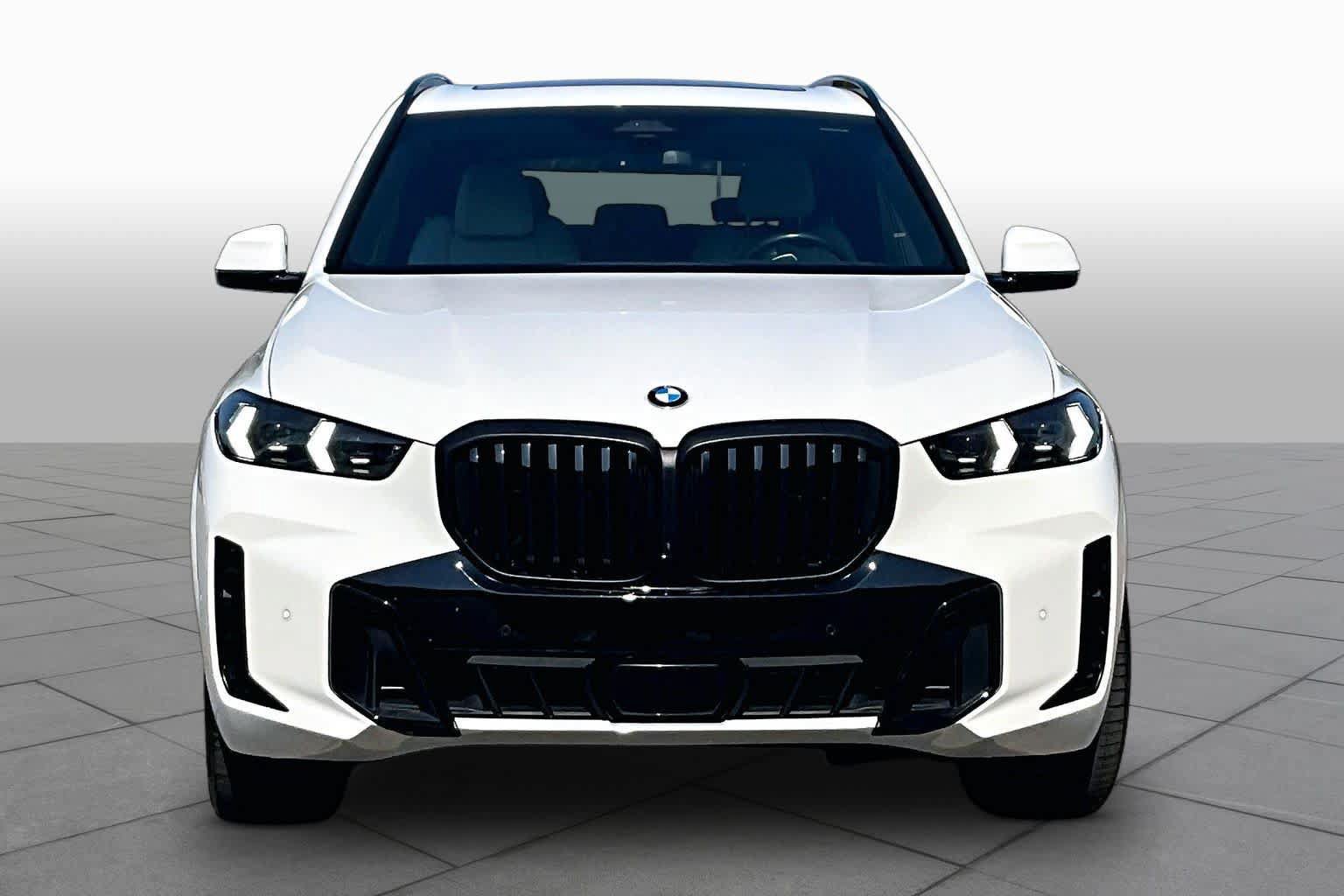 Certified 2024 BMW X5 xDrive40i w/ M Sport Package AWD/4WD image 3