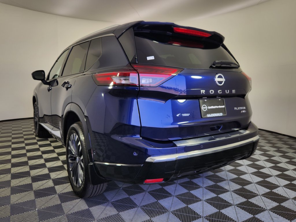Certified 2025 Nissan Rogue Platinum w/ Tech Package AWD/4WD image 3