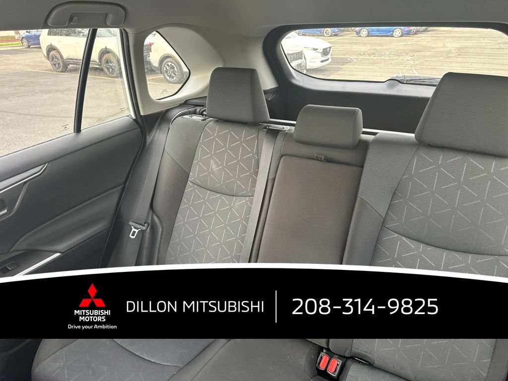 Used 2025 Toyota RAV4 XLE AWD/4WD image 6