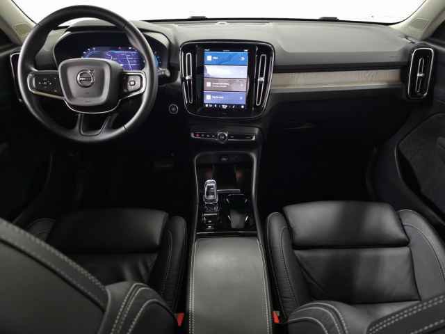 Certified 2023 Volvo XC40 B5 Plus w/ Protection Package Premier image 15