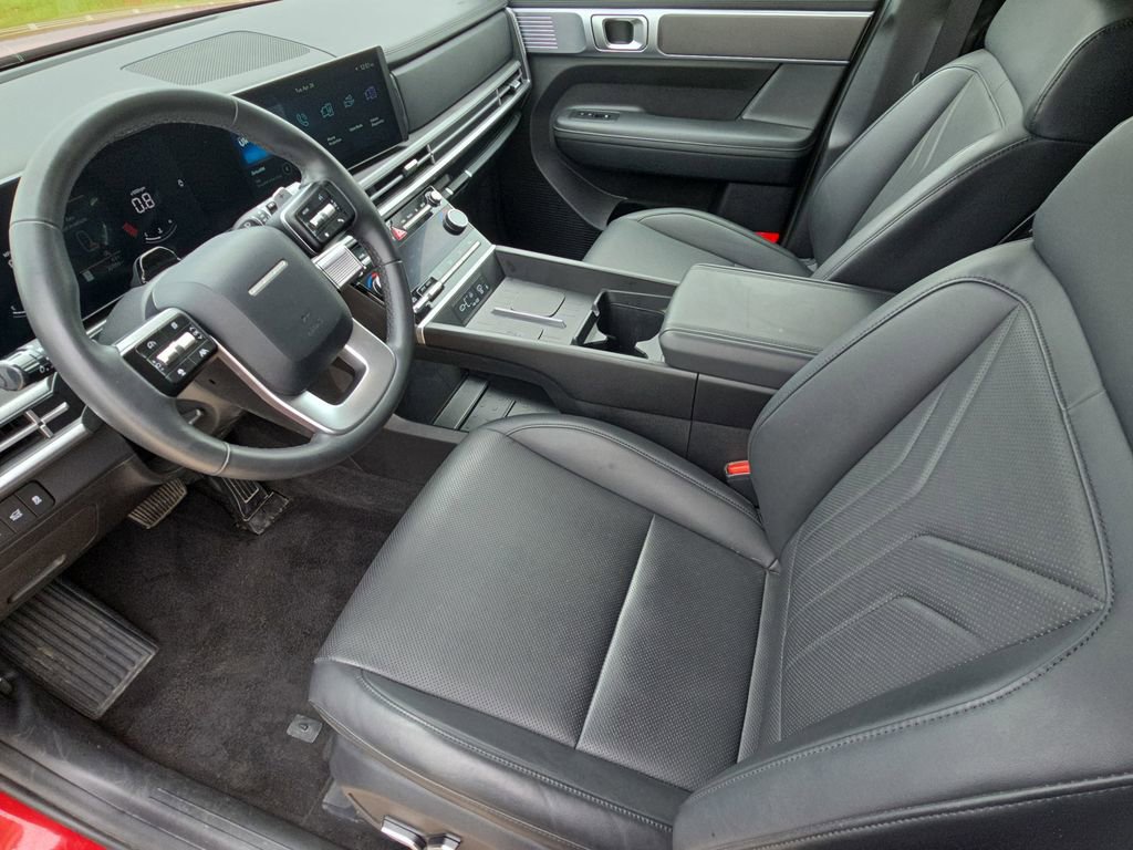 Used 2025 Hyundai Santa Fe SEL FWD image 17