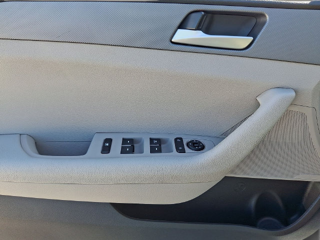 Used 2018 Hyundai Sonata SE FWD image 12