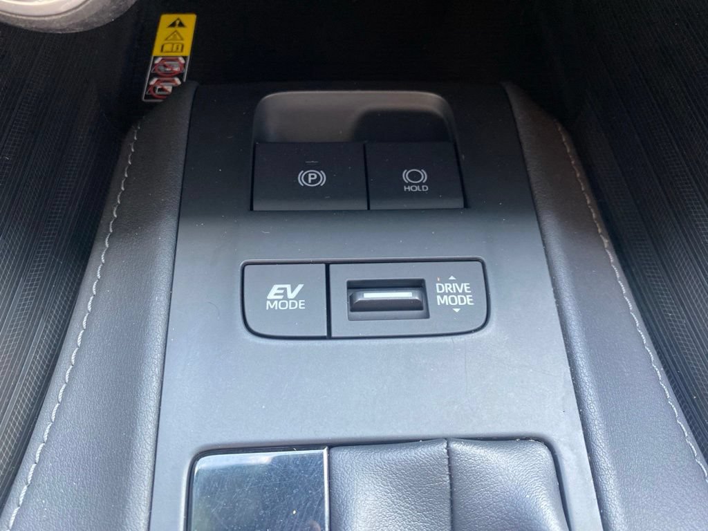 Used 2024 Toyota Venza Nightshade AWD/4WD image 32