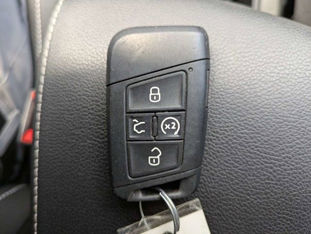 Used 2024 Volkswagen Tiguan SE AWD/4WD image 29