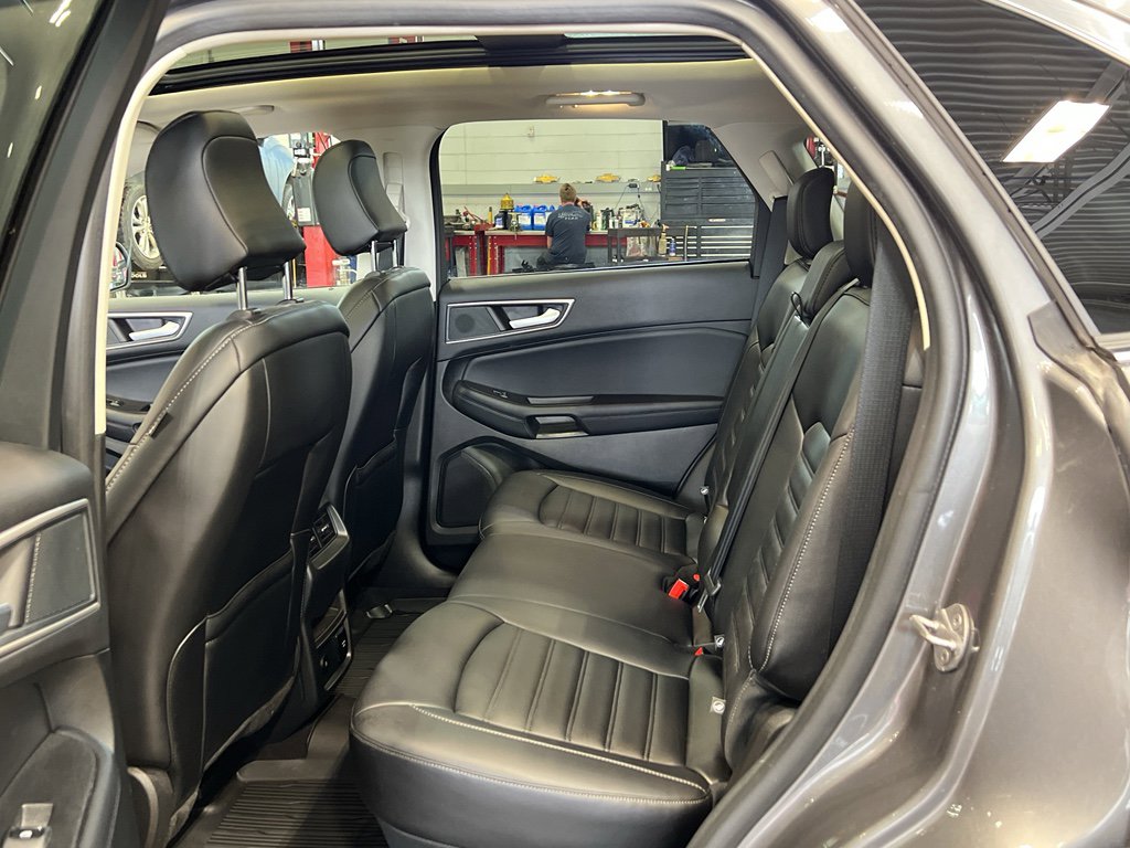 Used 2024 Ford Edge SEL w/ Convenience Package image 36
