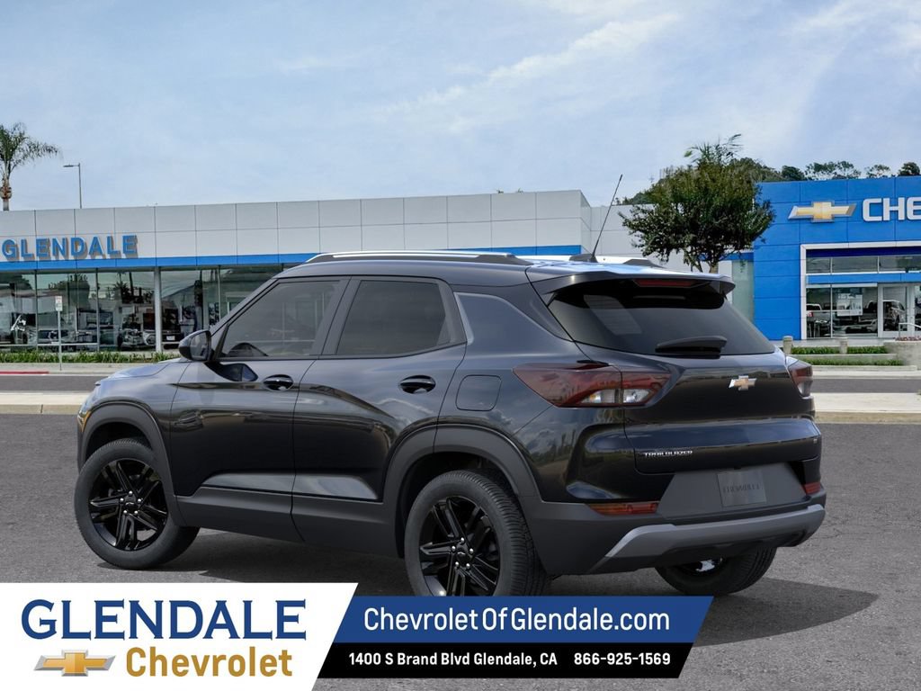 New 2026 Chevrolet TrailBlazer LT w/ Midnight Edition FWD image 3