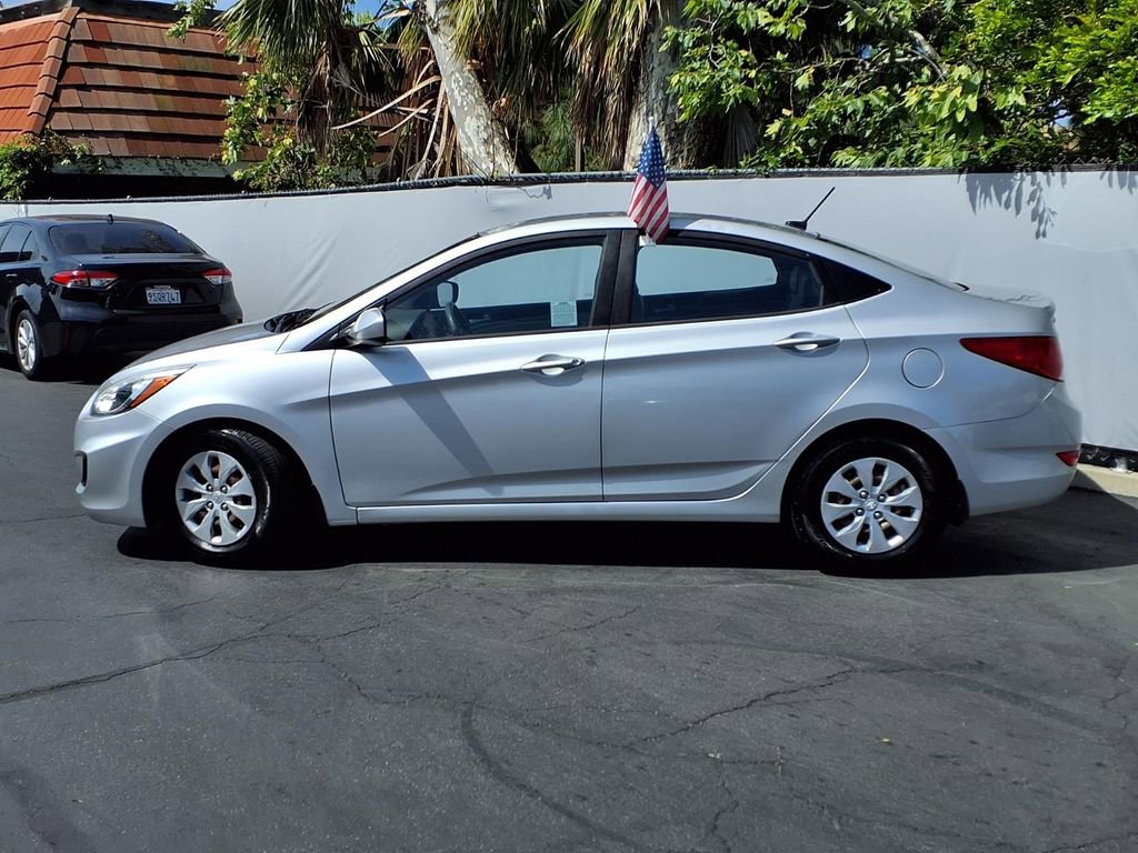 Used 2015 Hyundai Accent GLS image 3