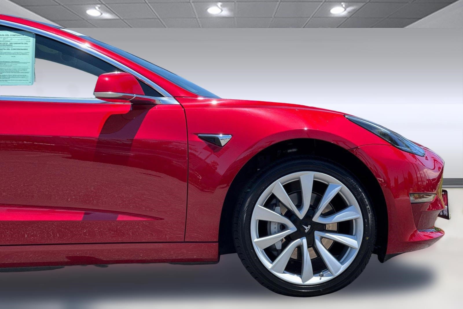 Used 2018 Tesla Model 3 Long Range RWD image 32