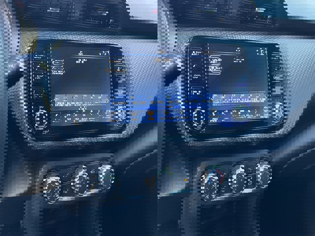 Certified 2023 Nissan Kicks SV image 14