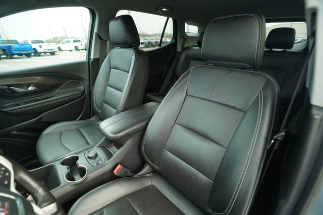 Used 2022 GMC Terrain SLT image 35
