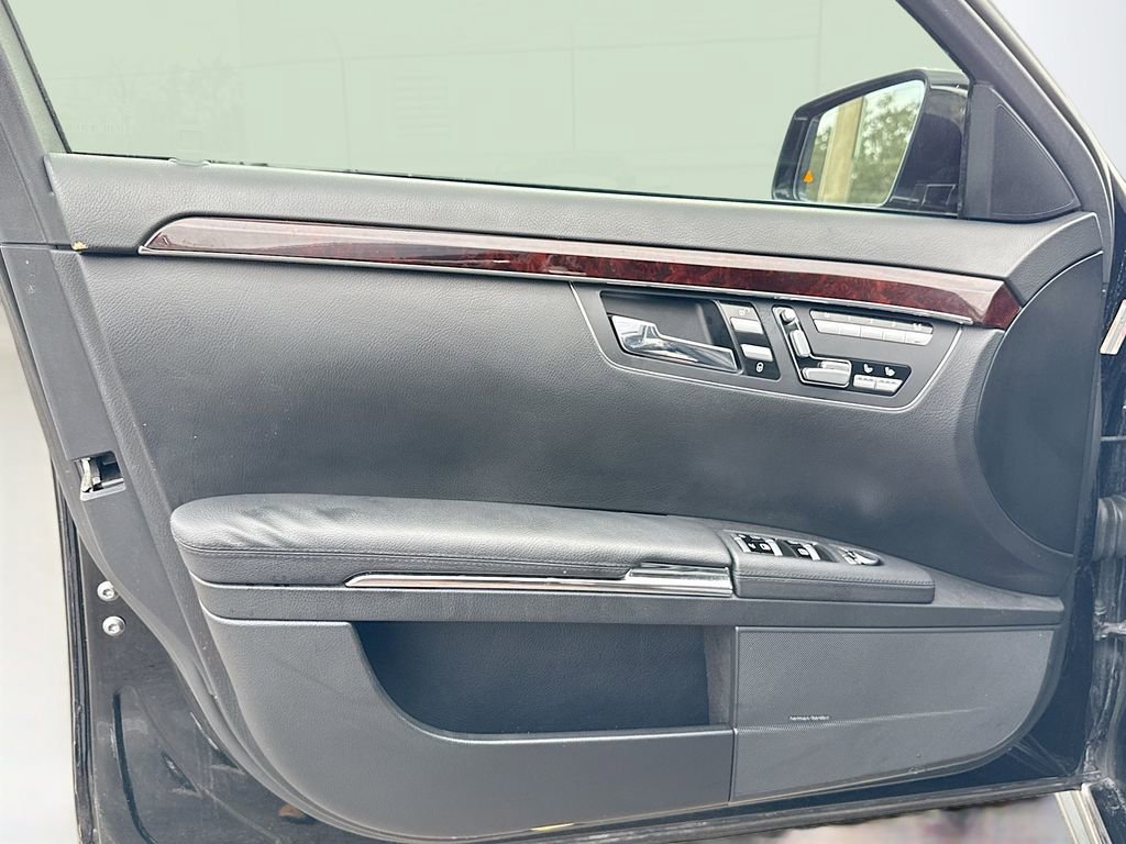 Used 2013 Mercedes-Benz S 550 image 23