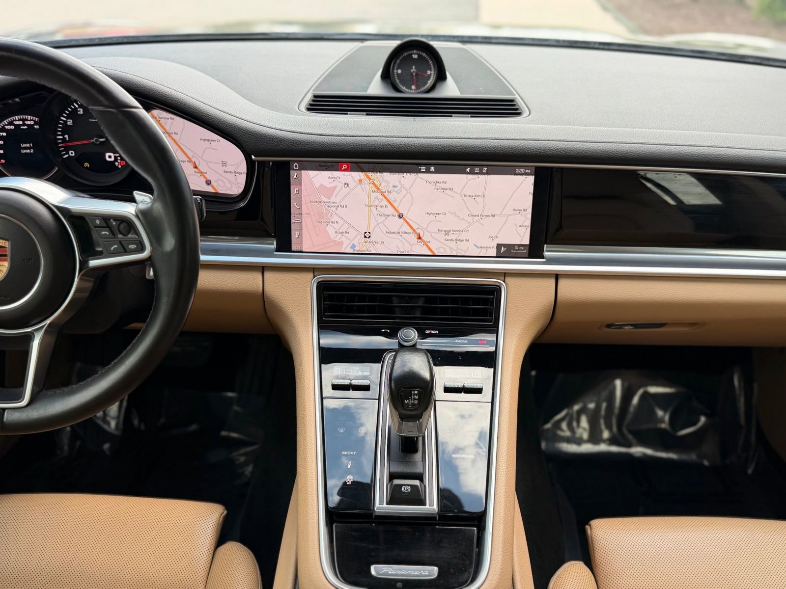 Used 2018 Porsche Panamera 4 image 39