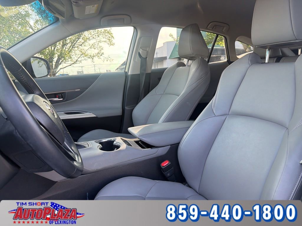 Used 2024 Toyota Venza XLE AWD/4WD image 14