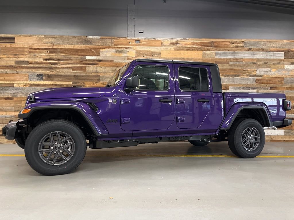 New 2026 Jeep Gladiator Sport image 18