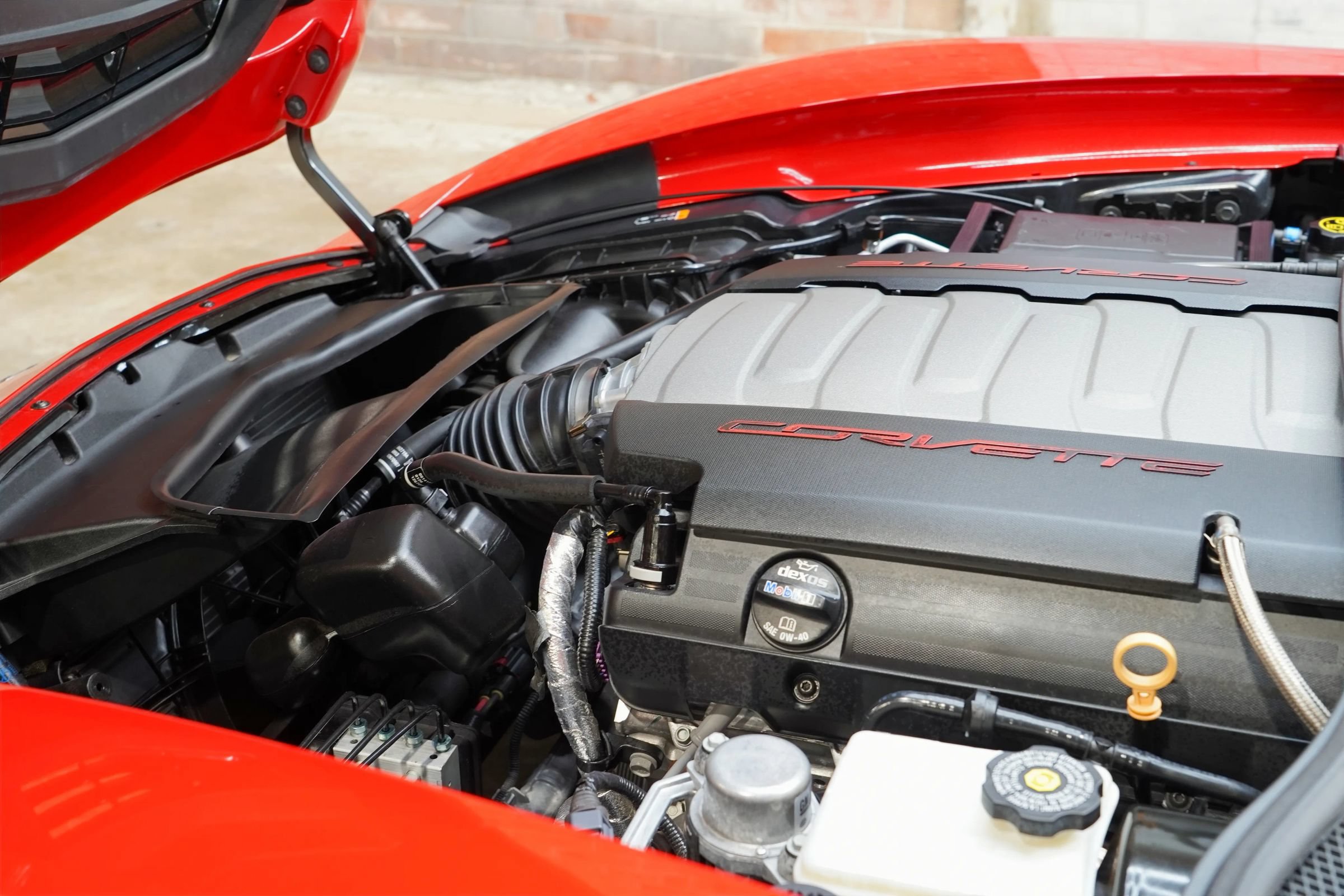 Used 2019 Chevrolet Corvette Stingray Coupe w/ Carbon Flash Badge Package RWD image 32