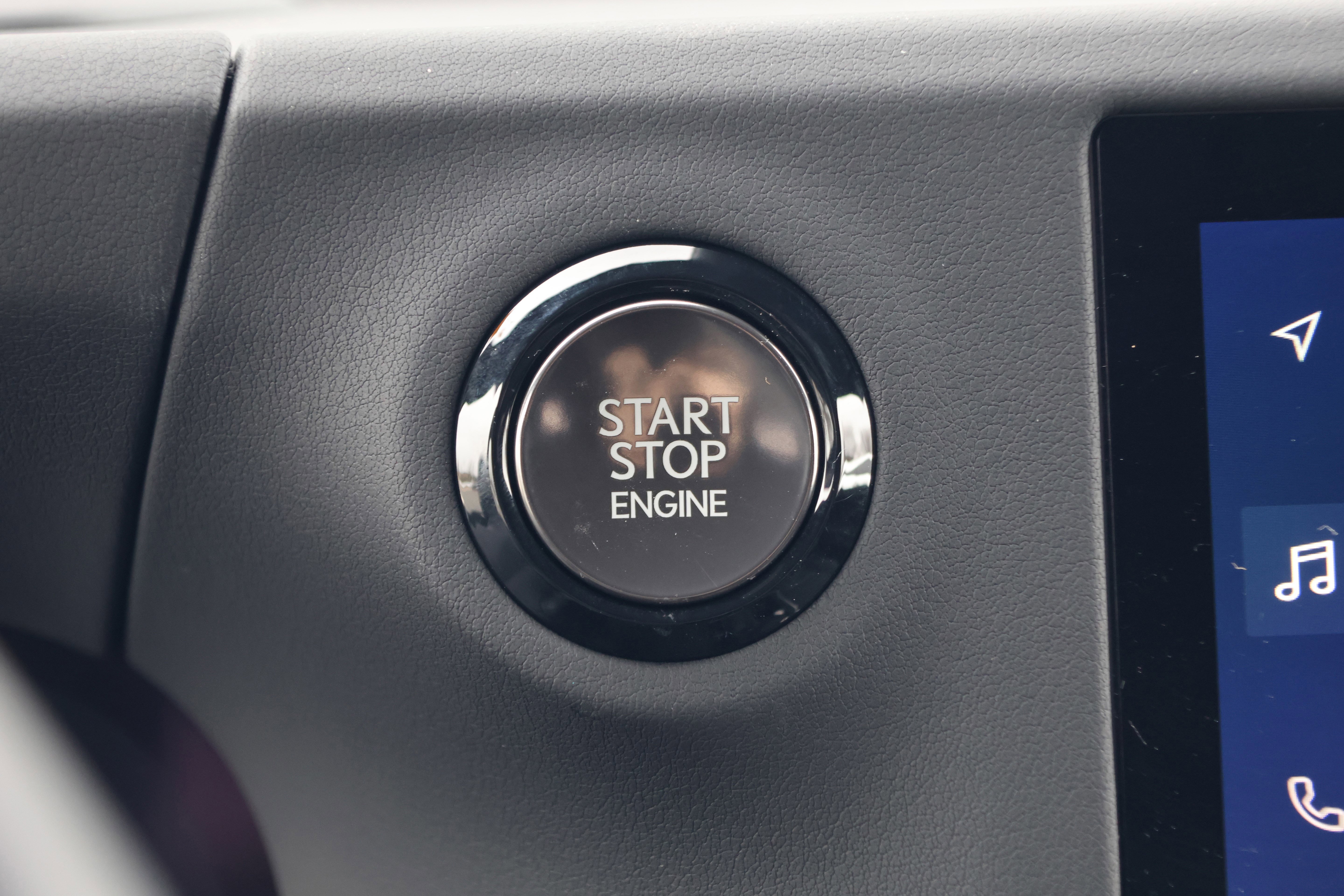 Used 2025 Lexus GX 550 image 24