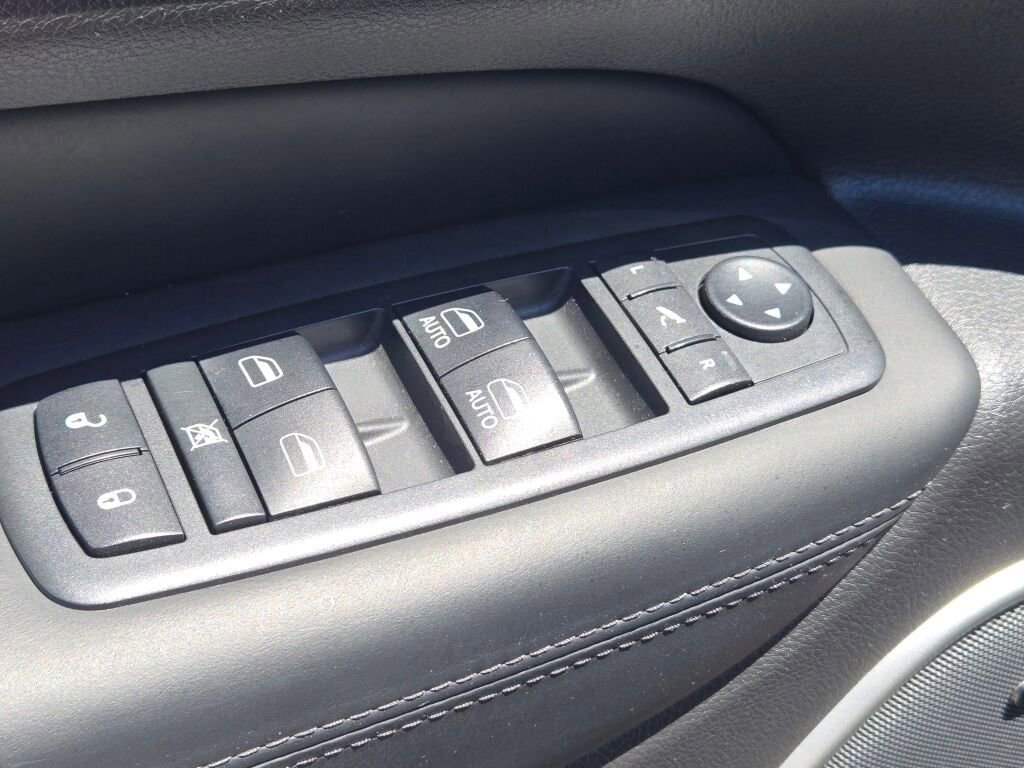 Used 2018 Jeep Grand Cherokee Summit AWD/4WD image 27
