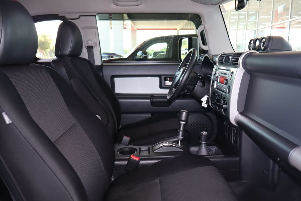Used 2012 Toyota FJ Cruiser 4WD w/ Upgrade Pkg image 41