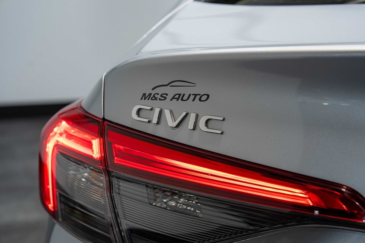 Used 2022 Honda Civic EX image 4
