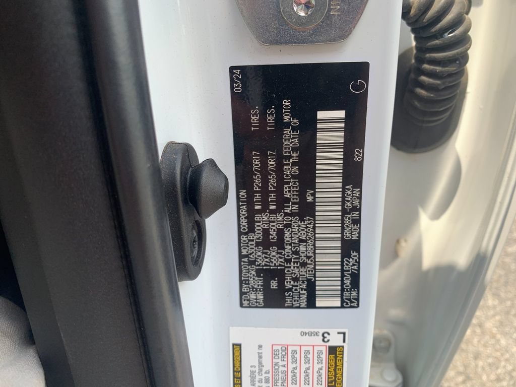 Used 2024 Toyota 4Runner SR5 Premium w/ Moonroof Package AWD/4WD image 36