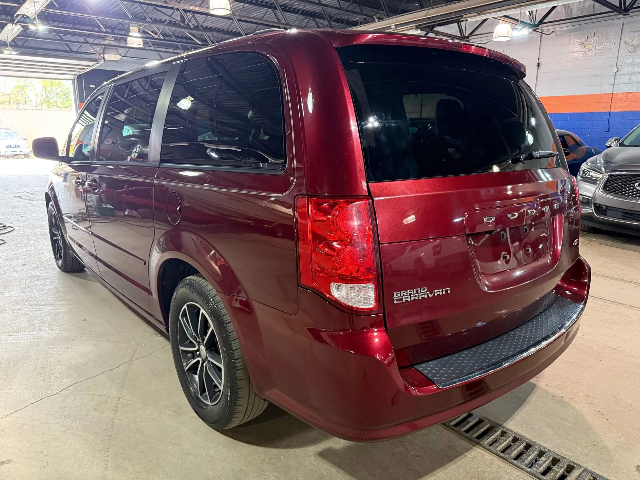 Used 2017 Dodge Grand Caravan GT image 7