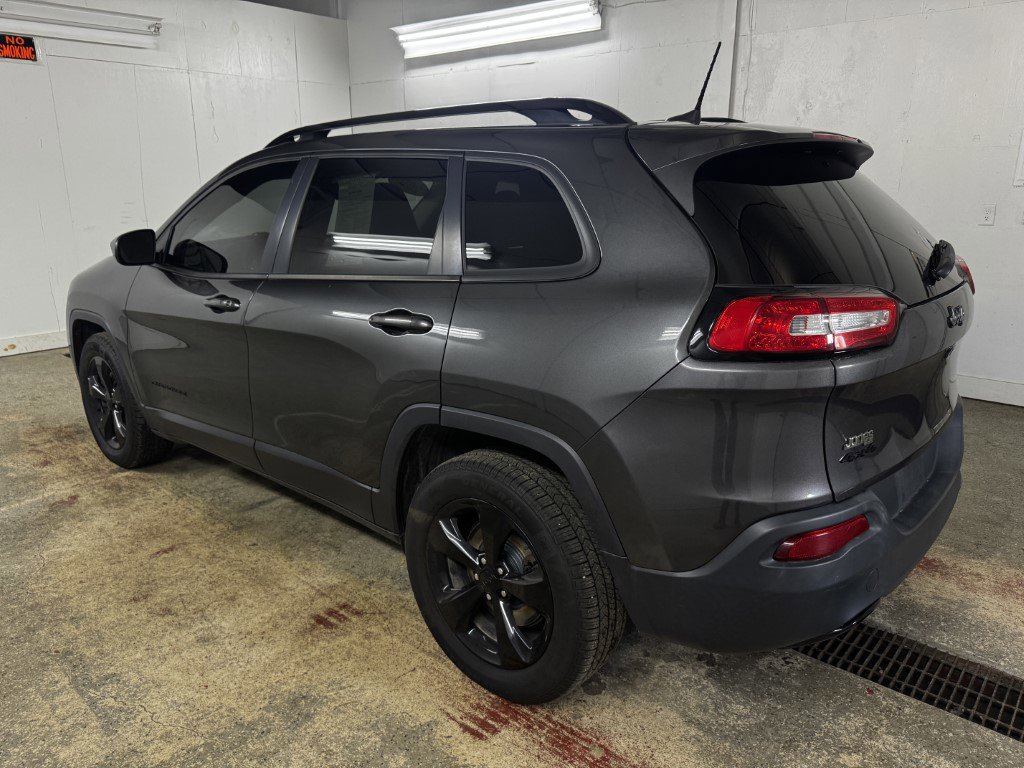 Used 2016 Jeep Cherokee Latitude w/ Comfort/Convenience Group image 6