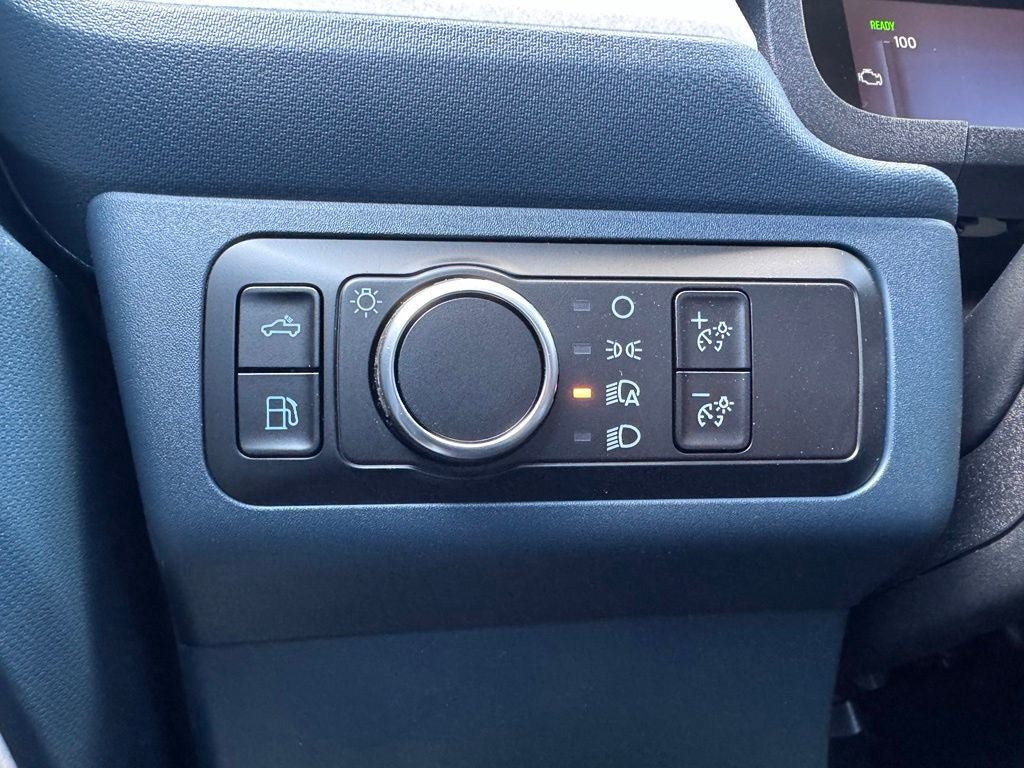 New 2026 Ford Maverick XLT w/ XLT Luxury Package FWD image 32
