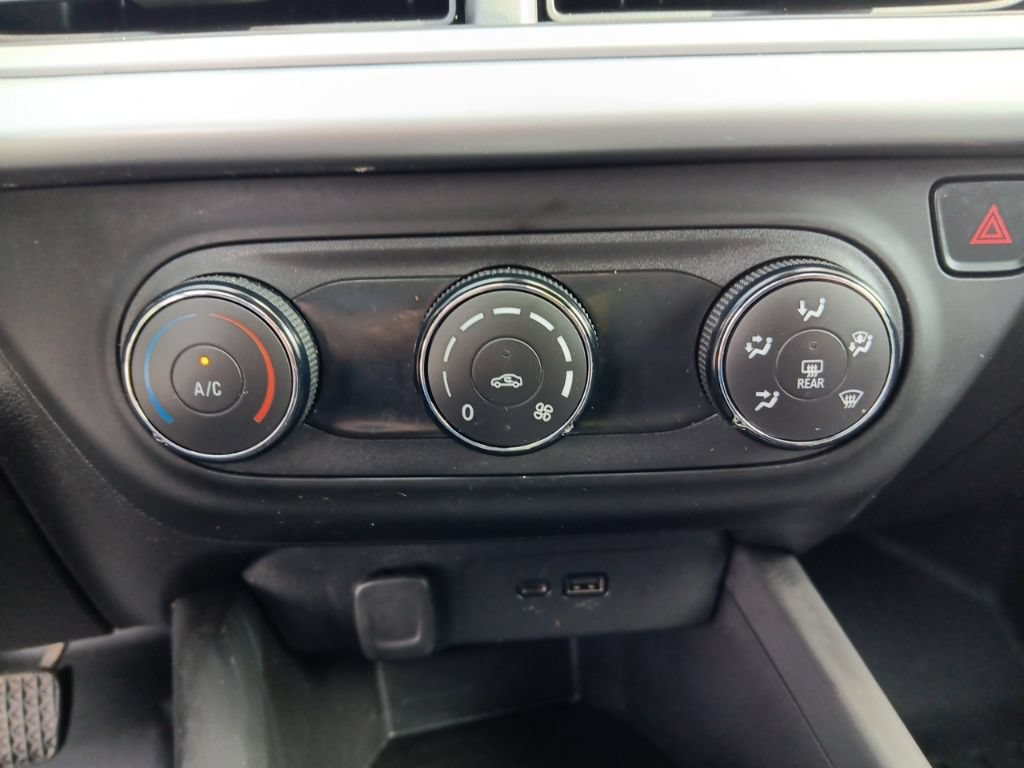 Used 2024 Chevrolet Trax LS w/ Driver Confidence Package FWD image 19