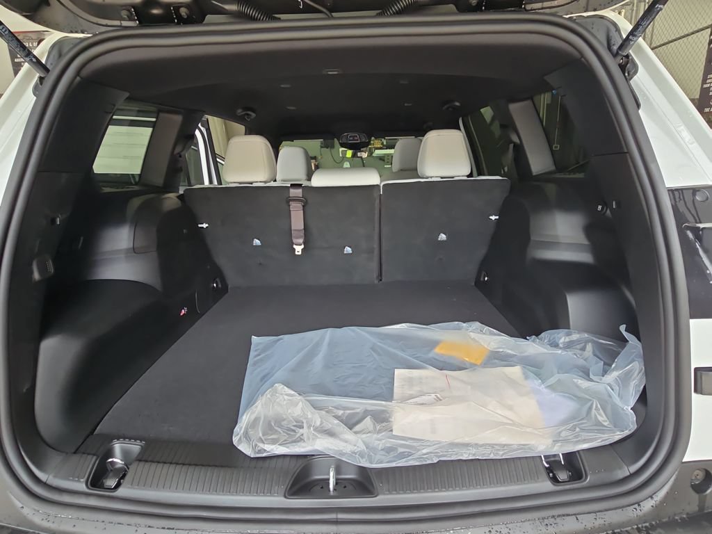 New 2026 Jeep Cherokee Laredo AWD/4WD image 13