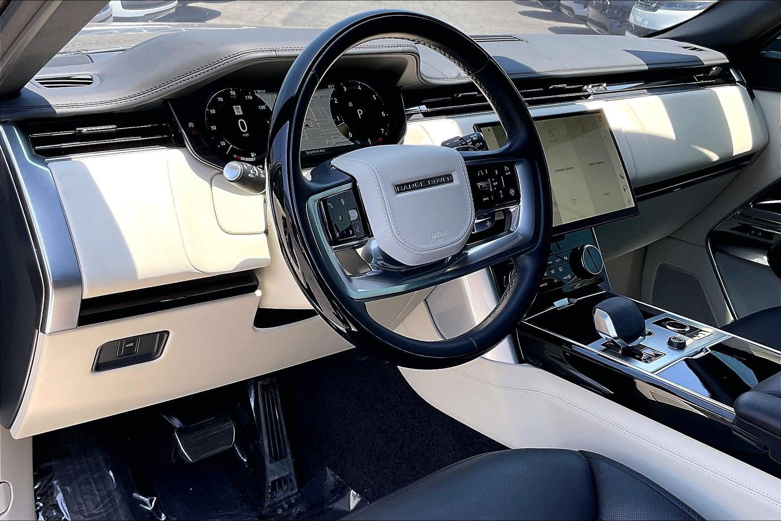 Certified 2023 Land Rover Range Rover SE AWD/4WD image 17