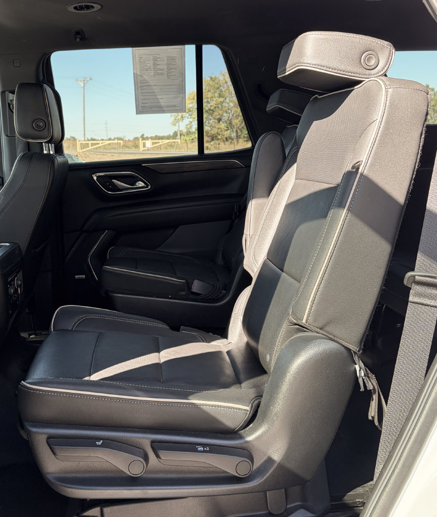 Used 2023 Chevrolet Tahoe Premier AWD/4WD image 19
