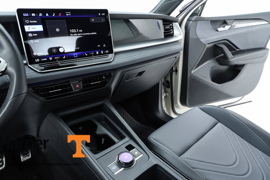 New 2025 Volkswagen Tiguan SE R-Line FWD image 62
