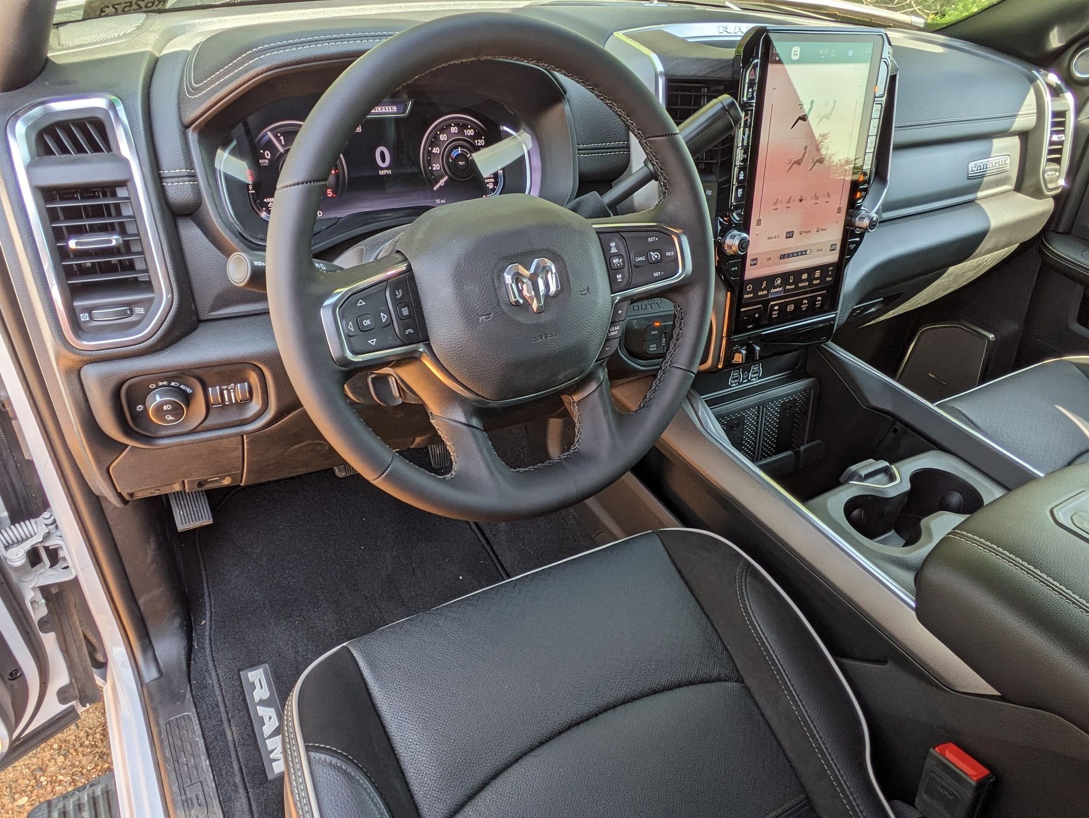 New 2025 RAM 2500 Laramie image 10