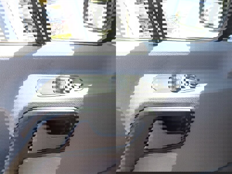 Used 2012 Mercedes-Benz Sprinter 2500 w/ Additional Battery Pkg image 18