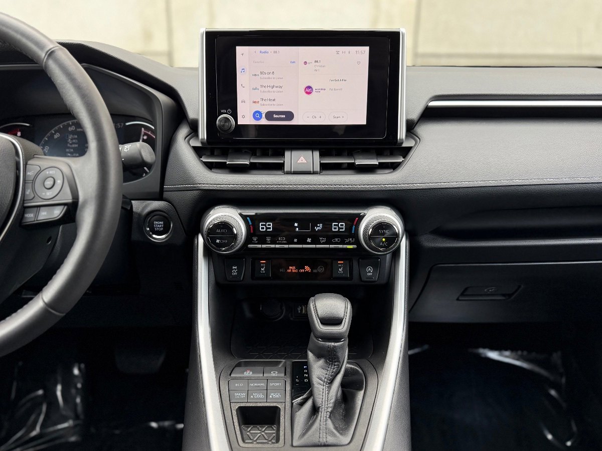 Used 2023 Toyota RAV4 XLE w/ Convenience Package AWD/4WD image 25