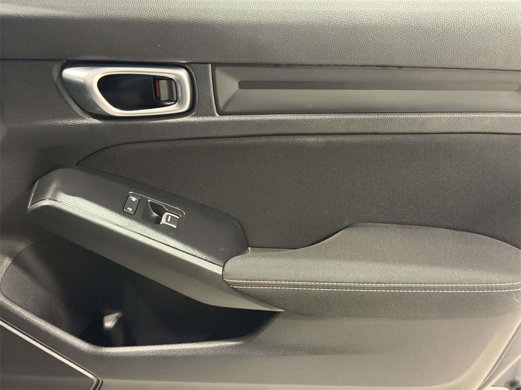 Used 2023 Honda Civic Sport image 9