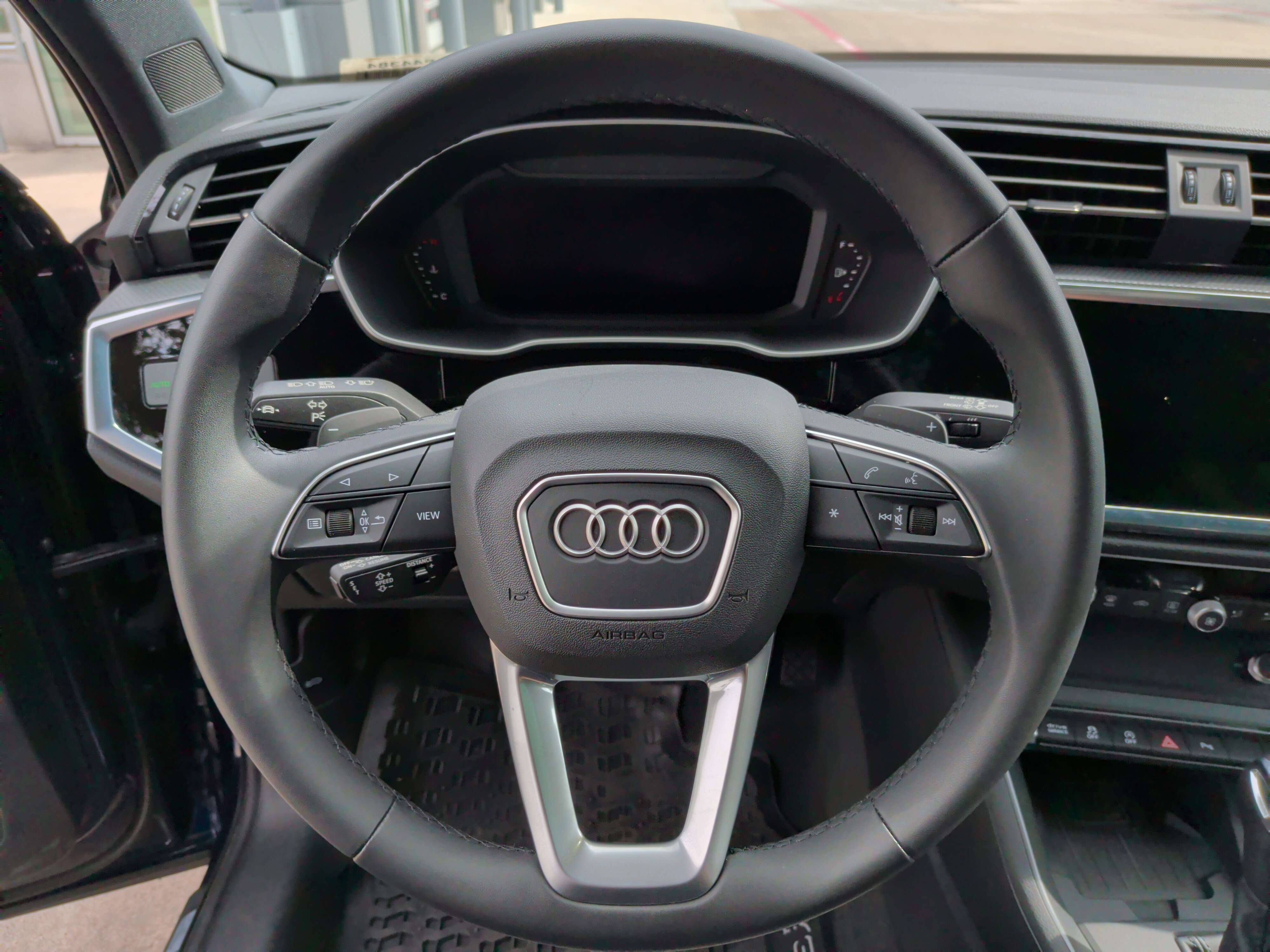 Certified 2025 Audi Q3 2.0T Premium w/ Convenience Package image 18