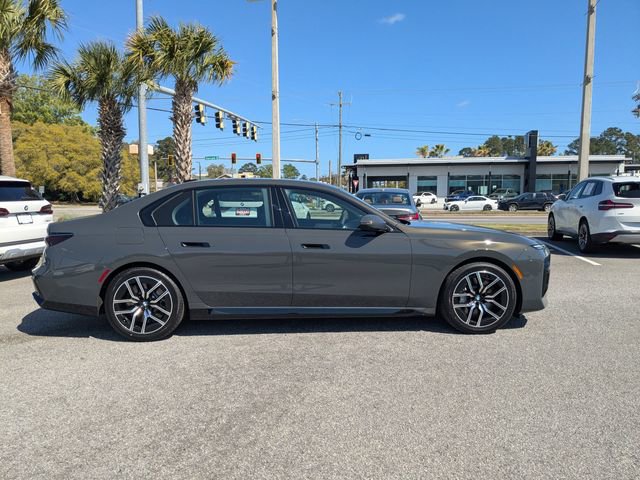 New 2026 BMW 760i xDrive w/ Luxury Rear Seating Package image 3